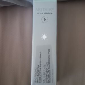 NIB Artistry Skin Nutrition Balancing Matte Day Lotion Broad Spectrum Sunscreen